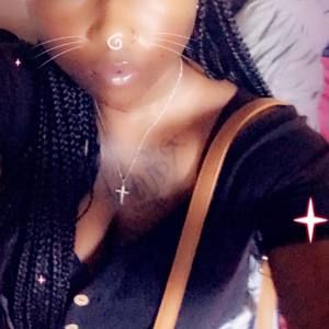 Meet your Posher, Monica